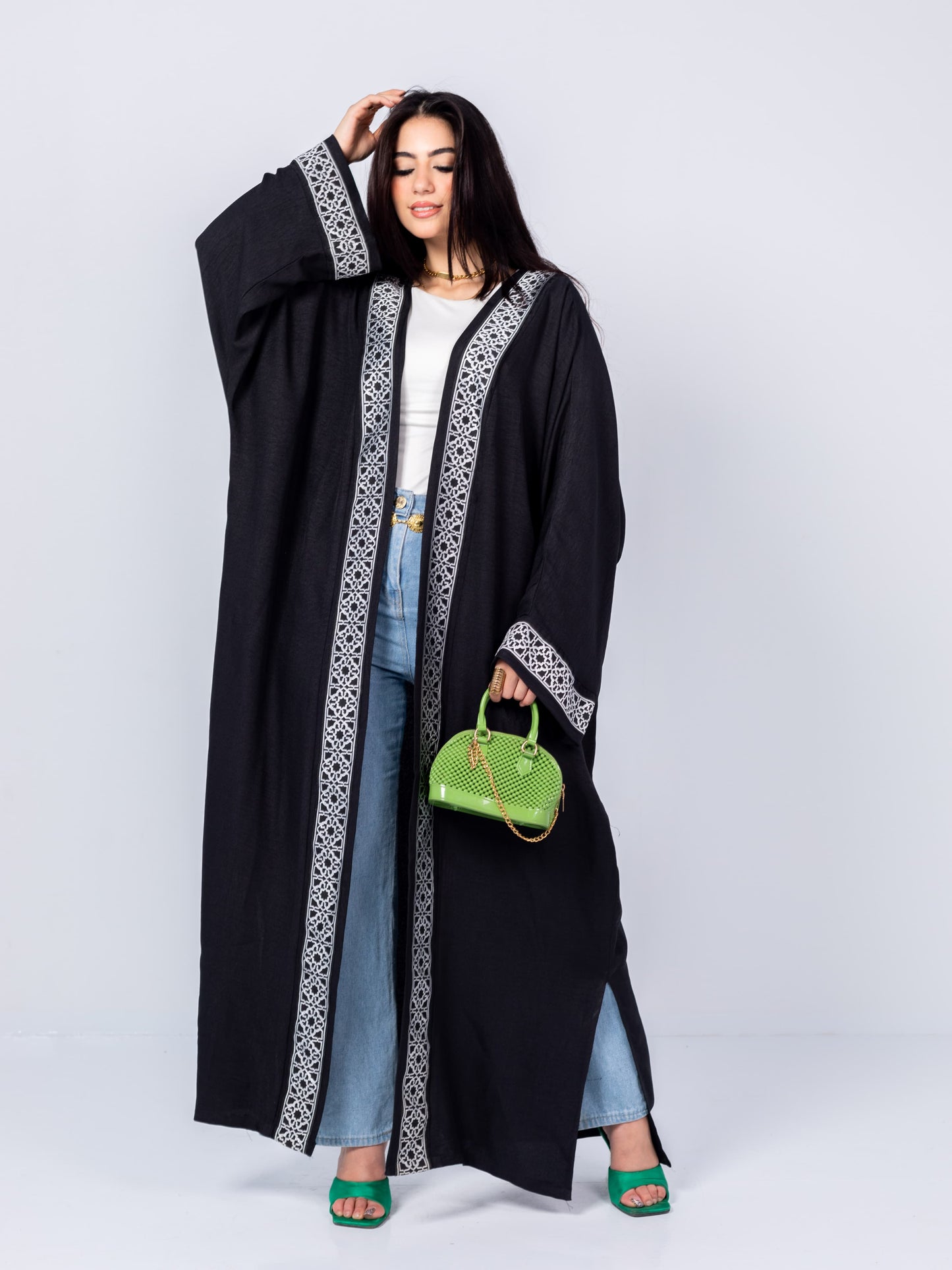 كأردن اسود مزود بكلفه سلفر