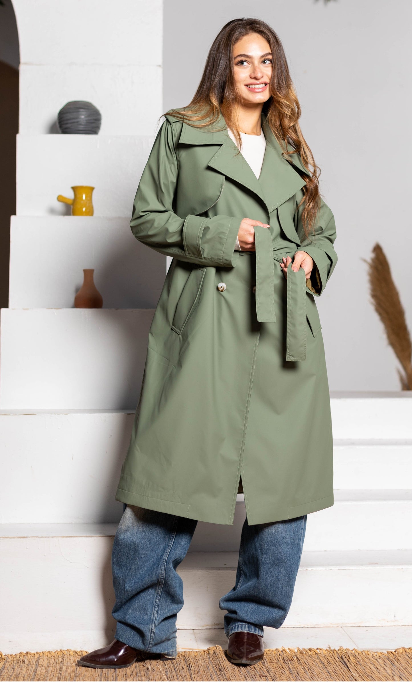 Waterproof leather trench coat, lined and water-resistant