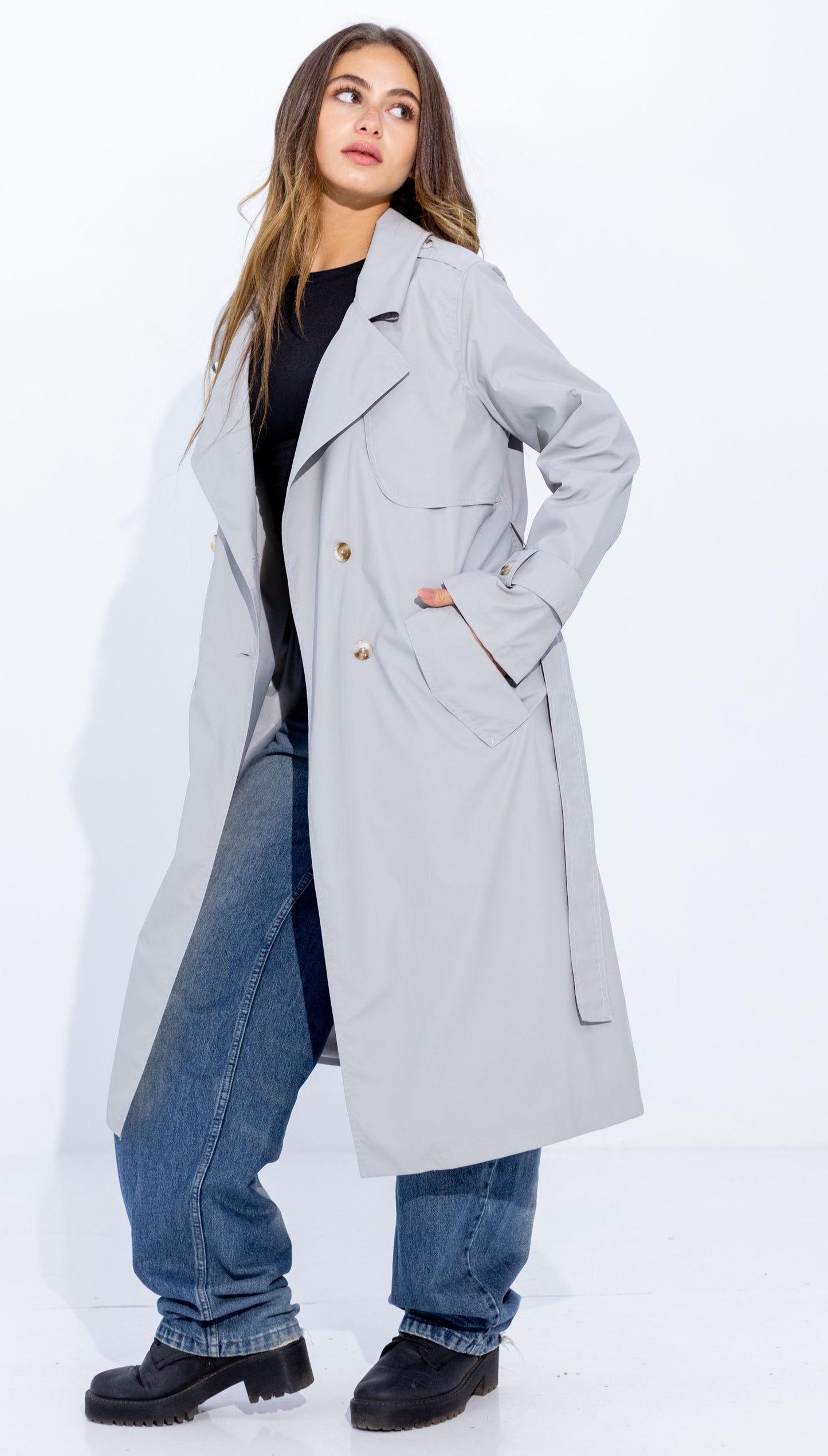 Waterproof leather trench coat, lined and water-resistant