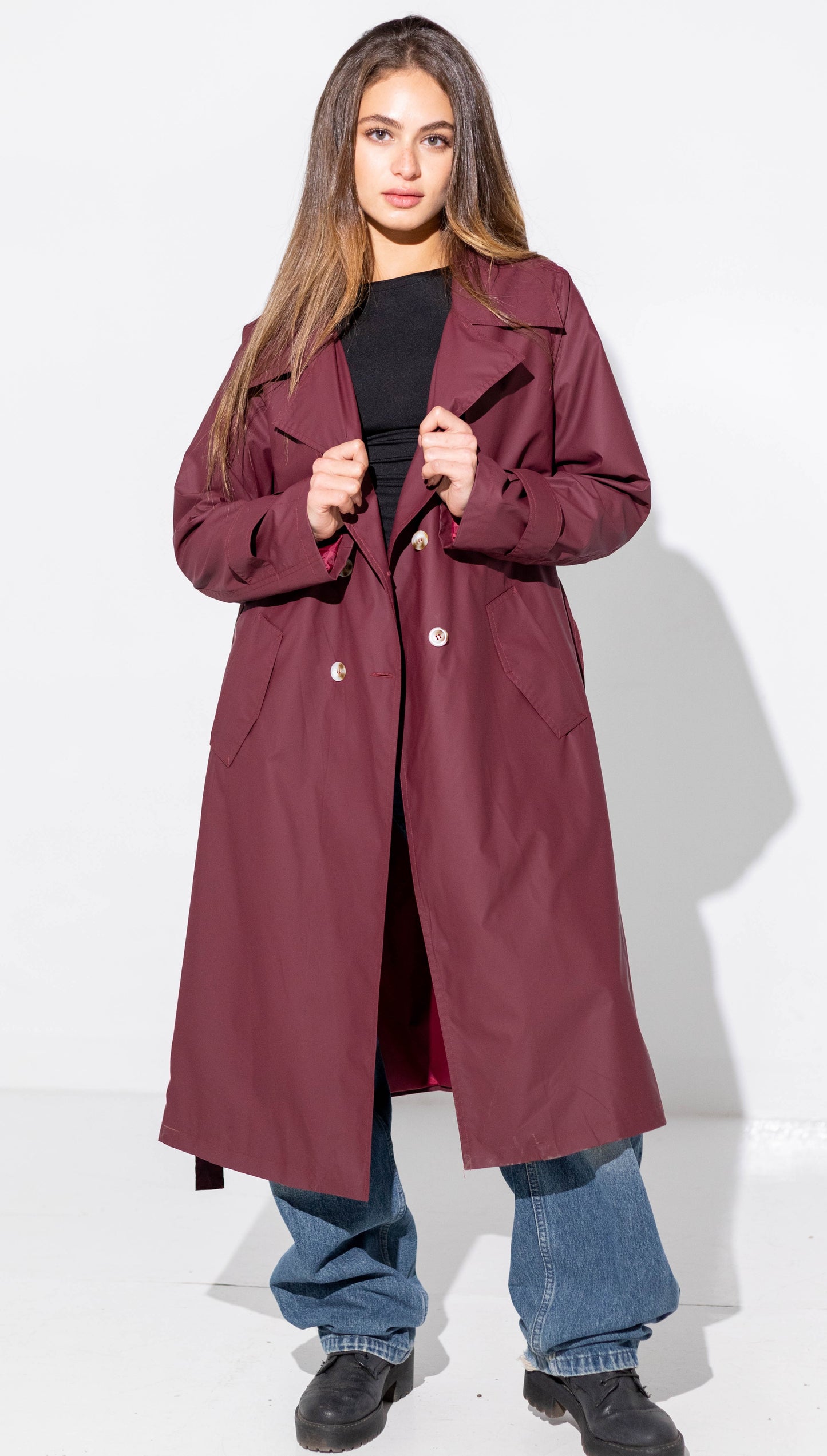 Waterproof leather trench coat, lined and water-resistant