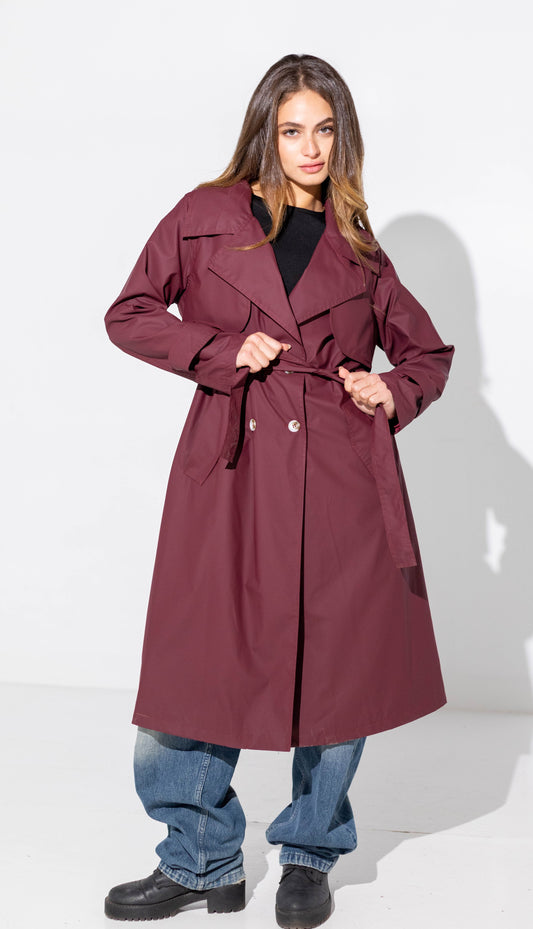 Waterproof leather trench coat, lined and water-resistant