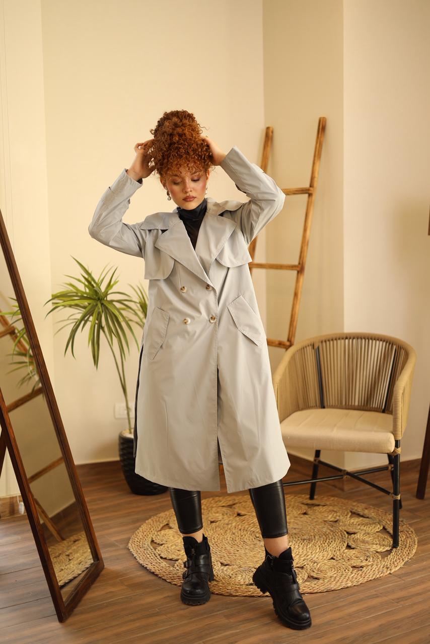 Waterproof leather trench coat, lined and water-resistant